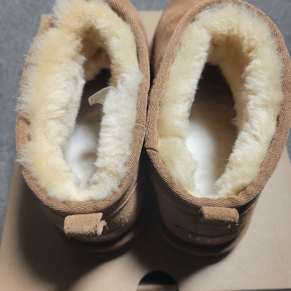 UGG Tan Suede Shearling Boots - Picture 3 of 9